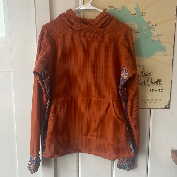 Youer Tops - NWOT Youer Fleece Pullover